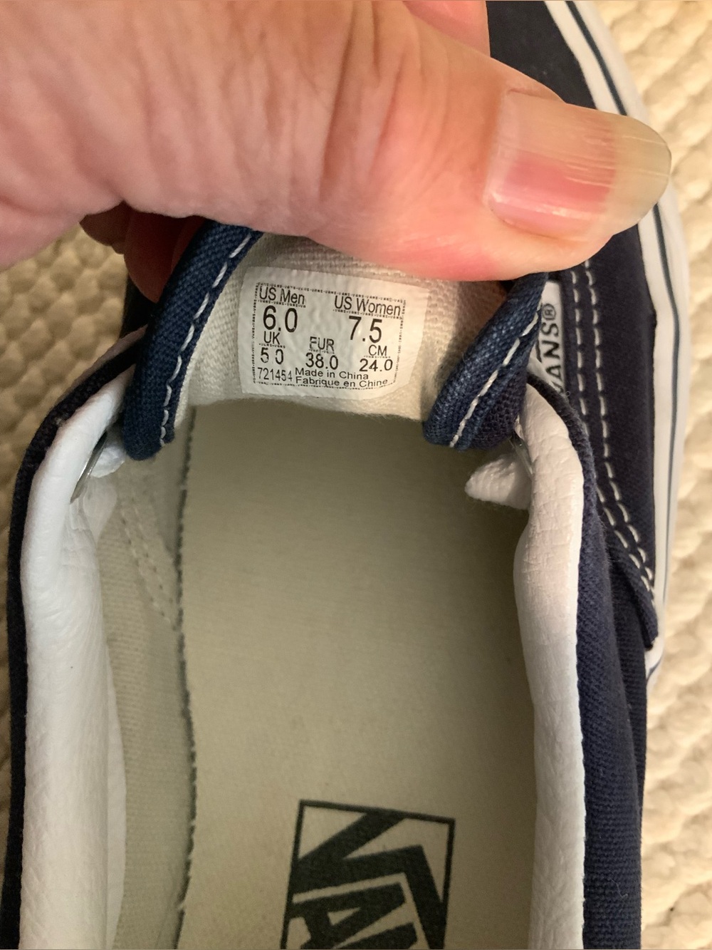 VANS - Picture 7 of 12